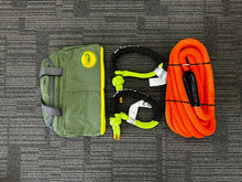 Load image into Gallery viewer, George4x4 Kinetic Rope Soft Shackle Kit
This kit includes

1pc*Kinetic Rope(Orange), 100% double braided Nylon

22mm*9m

Breaking Strength: 13300kg

2pcs*Soft Shackles (Green), designed with Black eye, Australian made

Total length: 70cm

Breaking Strength: 19800kg

1pc*Soft Shackle Hitch (SK+ Hitch)

WLL 5000kg, Breaking Strength: 20000kg

1pc*Carry Bag 