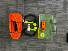 Load image into Gallery viewer, George4x4 Kinetic Rope Soft Shackle Kit
This kit includes

1pc*Kinetic Rope(Orange), 100% double braided Nylon

22mm*9m

Breaking Strength: 13300kg

2pcs*Soft Shackles (Green), designed with Black eye, Australian made

Total length: 70cm

Breaking Strength: 22000kg 

1pc*Soft Shackle Hitch (SK+ Hitch)

WLL 5000kg, Breaking Strength: 20000kg

1pc*Carry Bag 