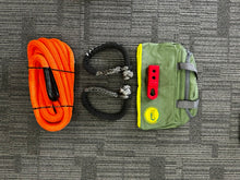 Load image into Gallery viewer, George4x4 Kinetic Rope Soft Shackle Kit
This kit includes

1pc*Kinetic Rope(Orange), 100% double braided Nylon

22mm*9m

Breaking Strength: 13300kg

2pcs*Soft Shackles (Grey), designed with Black eye, Australian made

Total length: 70cm

Breaking Strength: 22000kg 

1pc*Soft Shackle Hitch (SK+ Hitch)

WLL 5000kg, Breaking Strength: 20000kg

1pc*Carry Bag 
