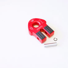 Load image into Gallery viewer, 1pc*G Link aka Winch Flat link (Ruby RED) Rounded eyelet with large diam. of 32mm Maximum load capacity: 7500kg, for winch up to 16000lbs 