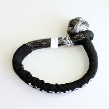 Load image into Gallery viewer, Soft Shackles are an alternative to steel shackles, made of Synthetic rope (well known as Dyneema/ spectra etc). Lighter, Stronger, and more flexible. Hand spliced in Australia, Tested by NATA-accredited lab can float in water UV-resistant, waterproof and more durable Protective sleeve fitted