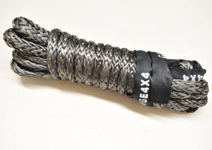 The George4x4 Towing Rope is made of a unique ultra-high molecular weight polyethylene material (UHMWPE), known as Dyneema/Spectra or high-modulus polyethylene (HMPE). High strength and low stretch.  UV resistant, waterproof and more durable Very light, can float in water Both ends have a soft loop and protective sleeves Static Rope Suitable for sailing, off-road towing Fitted for 4WD electric Winch, Hand Winch, Trailer Winch, Towing etc. 12mm, breaking strength 13200kg Australian made, tested