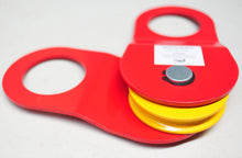 Load image into Gallery viewer, 4WD Recovery kit:  Tree Trunk Protector + Rated Shackle + 10T Snatch Block