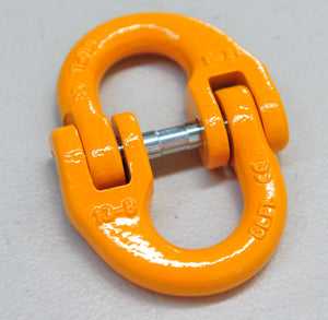 A hammerlock, a link that connects chains to other fittings when the chain link is too small. Made of high-quality alloy steel, drop forged and heat-treated for strength and flexibility. Easy to assemble and disassemble, often used to connect winch hooks to steel cable/synthetic winch rope. Consist of two separate body pieces, a tapered shaft, and a sleeve Size: 13mm WLL: 5.3ton BS: 21.2ton Grade: 80 (T8) Test certificate supplied upon request 