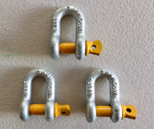 Load image into Gallery viewer, Rated Dee Shackle 8mm 5/16" 0.75ton Lifting Trailer Safety Chain