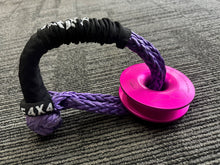 Load image into Gallery viewer, George4x4 Soft Shackle Ring Combo This kit includes  1pc*Soft Shackle (Purple button), Australian made  Size: 11mm  Length: 55cm or 65cm  Breaking Strength: 18000kg    1pc*Aluminum Pulley Snatch Ring, Australian designed and NATA accredited lab tested  Inner-Outer diam: 32mm-125mm  Breaking Strength: 15000kg   Colour: Hot Pink 