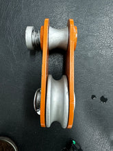 Load image into Gallery viewer, DSB24 GEN2 Dingo Snatch Block – Push &amp; Twist Lock