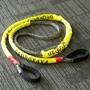 This Australian-made bridle rope has been covered with split sheath, with each section measuring 70cm, totalling 4 pieces of sheathes. This allows you to easily check the rope's condition by simply removing the sheathes. It can be utilized as a tree trunk protector and also as an extension for kinetic ropes or snatch straps.