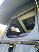 Load image into Gallery viewer, George4x4 Roof Top Tent Hard Top RTT-131 Quick Setup &amp; Easy Use