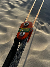 Load image into Gallery viewer, Dingo Snatch Block --DSB22
George4x4 Dingo Snatch Block –4WD Recovery Pulley Block (22T Rated)

DSB22-A: Aluminum wheel designed exclusively for fiber rope. weight 1.65kg

DSB22-S: steel wheel, weight 2.15kg; Compatible with both soft rope and steel cable, but do not use with fiber rope if it has been used with steel cable, as this may cause damage to the fiber.
