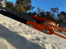 Load image into Gallery viewer, Dingo Snatch Block --DSB22
George4x4 Dingo Snatch Block –4WD Recovery Pulley Block (22T Rated)

DSB22-A: Aluminum wheel designed exclusively for fiber rope. weight 1.65kg

DSB22-S: steel wheel, weight 2.15kg; Compatible with both soft rope and steel cable, but do not use with fiber rope if it has been used with steel cable, as this may cause damage to the fiber.

Compact, lightweight, tough, and soft-shackle friendly.
The Dingo Snatch Block delivers twice the pulling power of a normal block, with a greased 