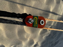 Load image into Gallery viewer, Dingo Snatch Block --DSB22
George4x4 Dingo Snatch Block –4WD Recovery Pulley Block (22T Rated)

DSB22-A: Aluminum wheel designed exclusively for fiber rope. weight 1.65kg

DSB22-S: steel wheel, weight 2.15kg; Compatible with both soft rope and steel cable, but do not use with fiber rope if it has been used with steel cable, as this may cause damage to the fiber.