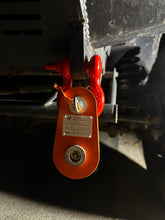 Load image into Gallery viewer, dingo snatch block on front recovery point shackle