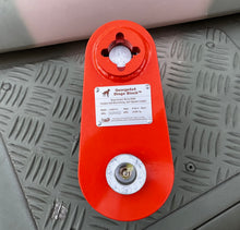 Load image into Gallery viewer, DSB24 GEN2 Dingo Snatch Block – Push &amp; Twist Lock George4x4 recovery gear