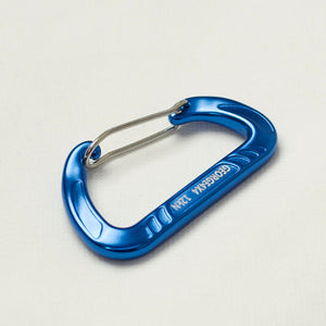 Aluminium Carabiner for Outdoor Activities This aluminium carabiner is made of 7075 aviation-grade material, lightweight, highly durable, and wear-resistant. 7075 aviation-grade aluminium. Wine red, Sapphire blue, Mineral grey 8x4.84cm/3.15x1.91in, 22g  This carabiner can be used for rock climbing, hammock clipping, yoga, backpack buckling, outdoor safety quick releases, keyring hanging, and keychain connecting.