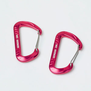 Aluminium Carabiner for Outdoor Activities This aluminium carabiner is made of 7075 aviation-grade material, lightweight, highly durable, and wear-resistant. 7075 aviation-grade aluminium. Wine red, Sapphire blue, Mineral grey 8x4.84cm/3.15x1.91in, 22g  This carabiner can be used for rock climbing, hammock clipping, yoga, backpack buckling, outdoor safety quick releases, keyring hanging, and keychain connecting.