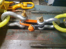 Load image into Gallery viewer, Australian made Soft Shackle 11mm*18000kg, 4WD Recovery