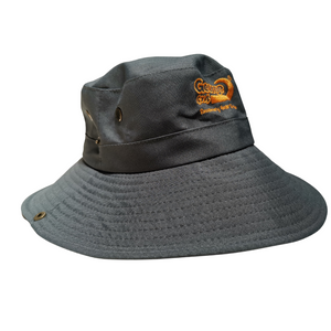 George4x4 Outdoor Bush Hat is made of a blend of polyester and cotton. Whether you're hiking through the woods, gardening in your backyard, or enjoying a day of fishing on the lake, this hat is sure to keep you cool & comfortable. Its wide brim provides extra coverage, shielding your face and neck from the sun's rays. Material: Poly-cotton Average Size (Adjustable) 100% brand NEW GEORGE4X4 Logo (Golden) 