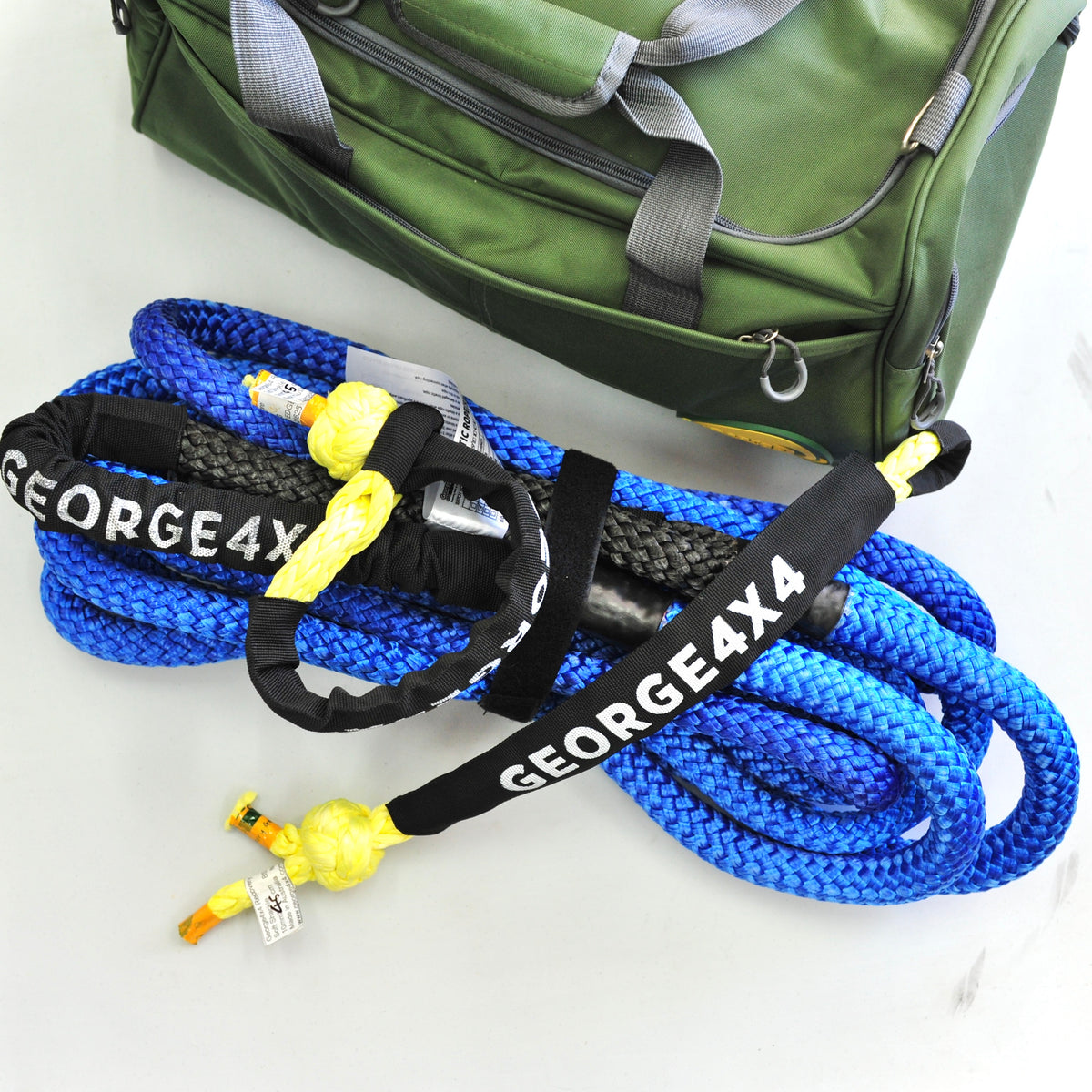 K089SSY45-4WD Recovery kit: Kinetic Rope 8600kg + 2*Soft Shackles + Ba ...