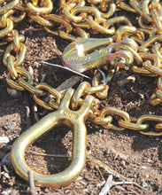 Load image into Gallery viewer, George4x4 drag chain is used for moving fallen timber and debris off the trail or other situations where heavy hauling is necessary over the group or rough surfaces, allowing a clear path for your 4WD. Not to be used in place of snatch strap for vehicle recovery.  Description:  Drag chain made with high steel alloy material, heat-treated, golden galv. Strictly tested in batch Every set comes in a blue box Features:  Size and length: 2.5m/3.8m/5m LC: 3800kg, Breaking 8000kg