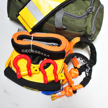 Load image into Gallery viewer, 4WD Recovery kit 8pcs: 11000kg Snatch Strap +2*Steel Rated Shackles + Equaliser Strap + 2*15000kg Soft Shackles + Damper + Carry Bag